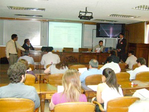 Especialistas de la SEC capacitan a funcionarios del Minvu Metropolitano para optimizar procesos