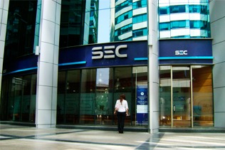 SEC valora la ratificación de la justicia de millonarias multas a empresas por black out