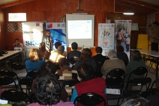 Funcionarios de SEC Copiapó orientan a dirigentes sociales de zonas alejadas