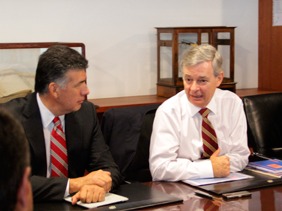 Ministro de Energía visitó las dependencias de la SEC para reunirse con su equipo directivo