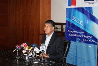 Superintendente de la SEC viaja a Iquique para investigar extenso corte de suministro