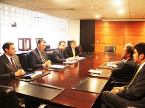 Superintendente de SEC recibe a Fiscal Nacional  Económico y analizan instancias de colaboración