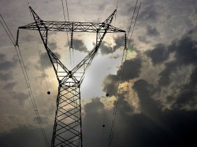 SEC instruye a eléctricas a adoptar medidas de emergencias ante nuevo sistema frontal