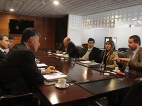 Superintendentes de SMA y SEC acuerdan  trabajo conjunto para potenciar sus labores