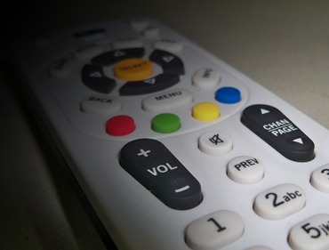 SEC prohíbe venta de decodificadores de DIRECTV  y evalúa multas por falta de certificación