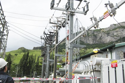 SEC multa con más de $90 millones a Edelaysén por corte eléctrico que dejó herido a trabajador