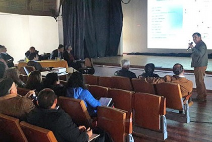 Superintendente visita Yerbas Buenas y exige a empresa local planes para evitar cortes de luz