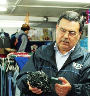 SEC Aysén aplica multa a bazar de Coyhaique por vender luces navideñas sin certificación