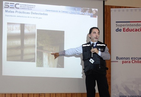 SEC Los Lagos capacita a sostenedores para reforzar seguridad en instalaciones de gas en colegios y jardines