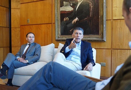 Intendente de Ñuble y Superintendente SEC analizaron avance de planes de acción de eléctricas en la región