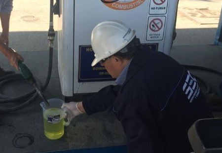SEC Ñuble fiscaliza calidad del combustible a la venta en estaciones de servicio de la región