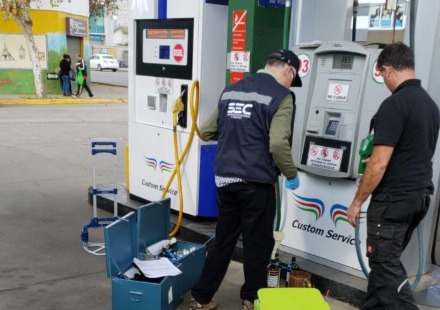 SEC Valparaíso fiscaliza en terreno calidad y seguridad del combustible a la venta en la región
