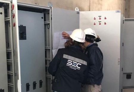 SEC Tarapacá fiscaliza que instalaciones eléctricas habilitadas en nuevo estadio Tierra de Campeones sean seguras