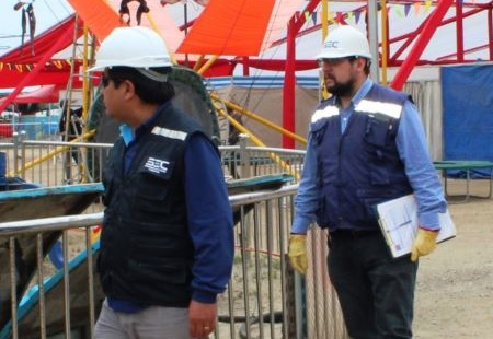 SEC Coquimbo fiscaliza que conexiones eléctricas en ferias y parques de entretenciones en la región sean seguras