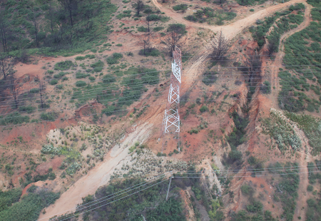 SEC Los Ríos llama a extremar cuidados al operar maquinaria cerca de redes o instalaciones eléctricas