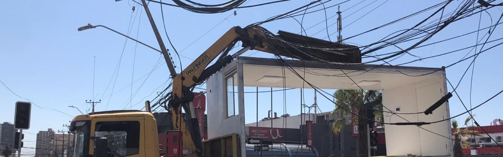 SEC Tarapacá reitera a la comunidad reportar desde sus celulares postes en mal estado o chocados