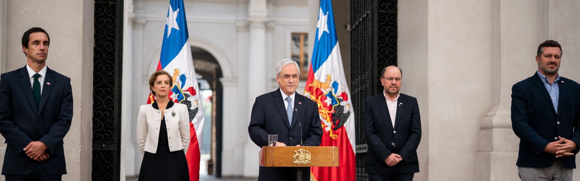 Presidente Piñera anuncia beneficios para facilitar pago de cuentas de luz, agua y entregar internet gratuito: “Permiten un alivio y ayuda para millones de familias chilenas”