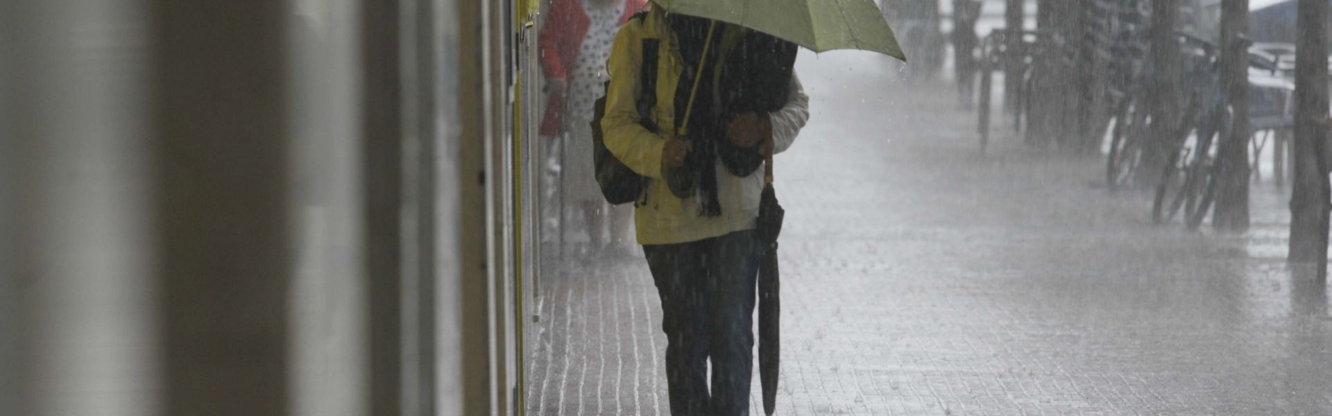 SEC Los Lagos instruye a eléctricas adoptar medidas para entregar un suministro continuo ante alerta por precipitaciones en la Región