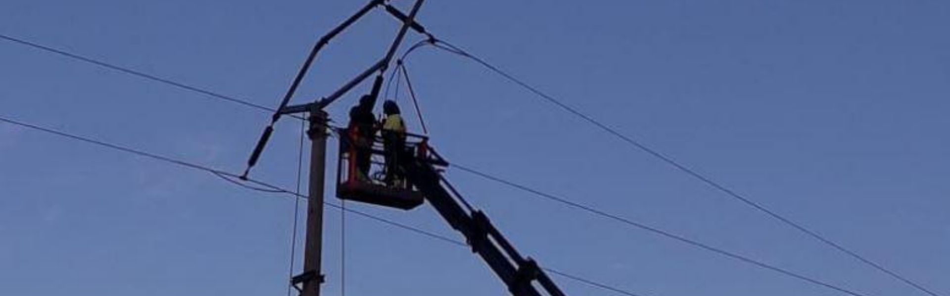 SEC Valparaíso detalla que tiempo sin luz en hogares de la región disminuyó un 18% en comparación al 2020