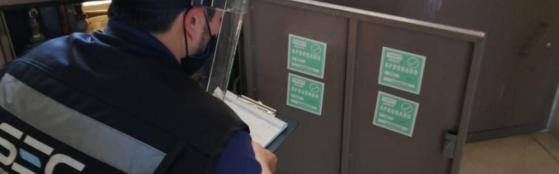 SEC Ñuble fiscaliza departamentos en edificio de Chillán tras denuncias por fugas de gas y cortes de luz