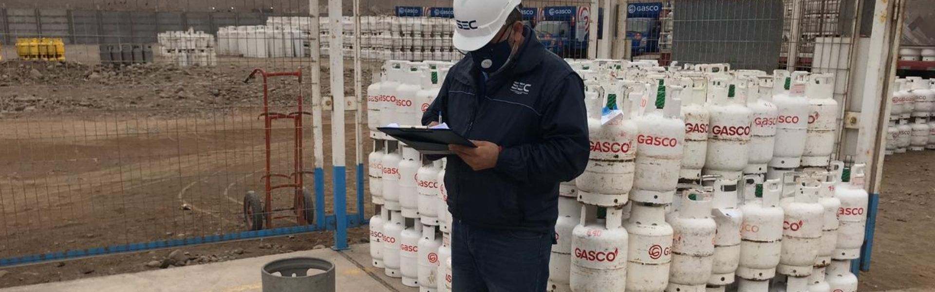 SEC Arica y Parinacota fiscaliza seguridad de cilindros de gas en centro de distribución de Gasco