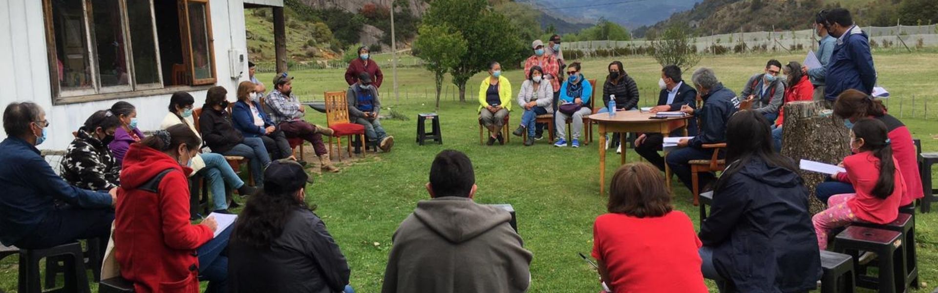 Vecinos de Mañihuales exponen ante SEC Aysén sus consultas y reclamos por el suministro eléctrico que reciben en sus hogares