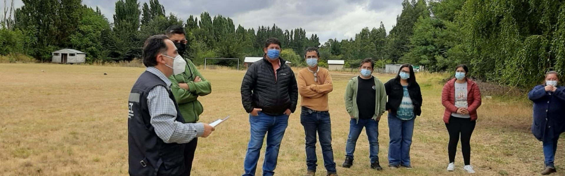 SEC Biobío se reúne con vecinos de Sol de Rarinco y responde dudas sobre acceso a suministro eléctrico