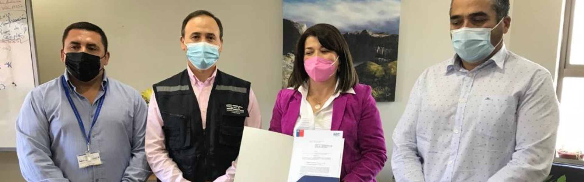 SEC Maule y San Clemente firman convenio para que vecinos puedan reportar en el municipio dudas y reclamos