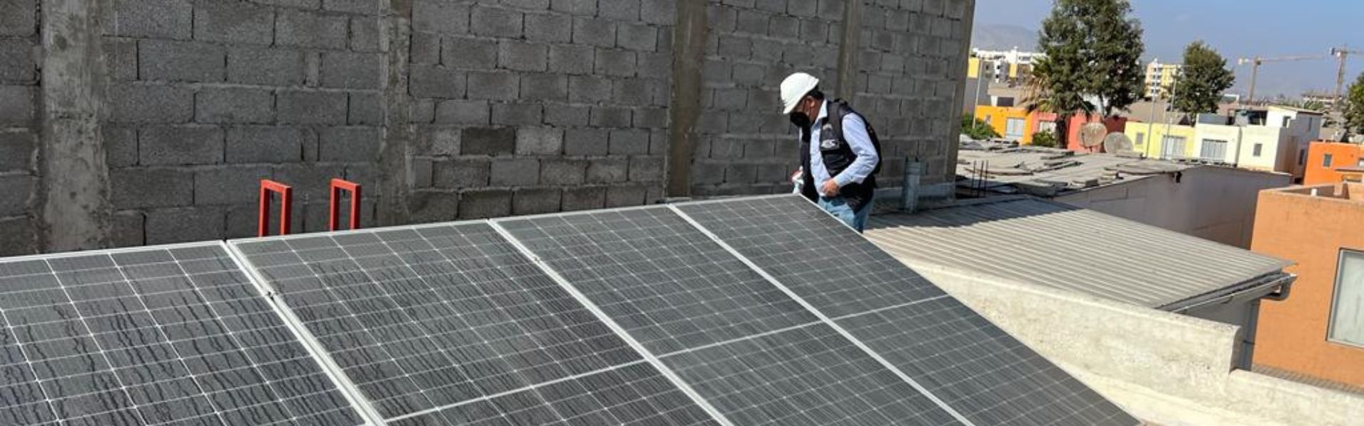 SEC Antofagasta fiscaliza instalaciones fotovoltaicas en viviendas beneficiadas por programa “Casa Solar”