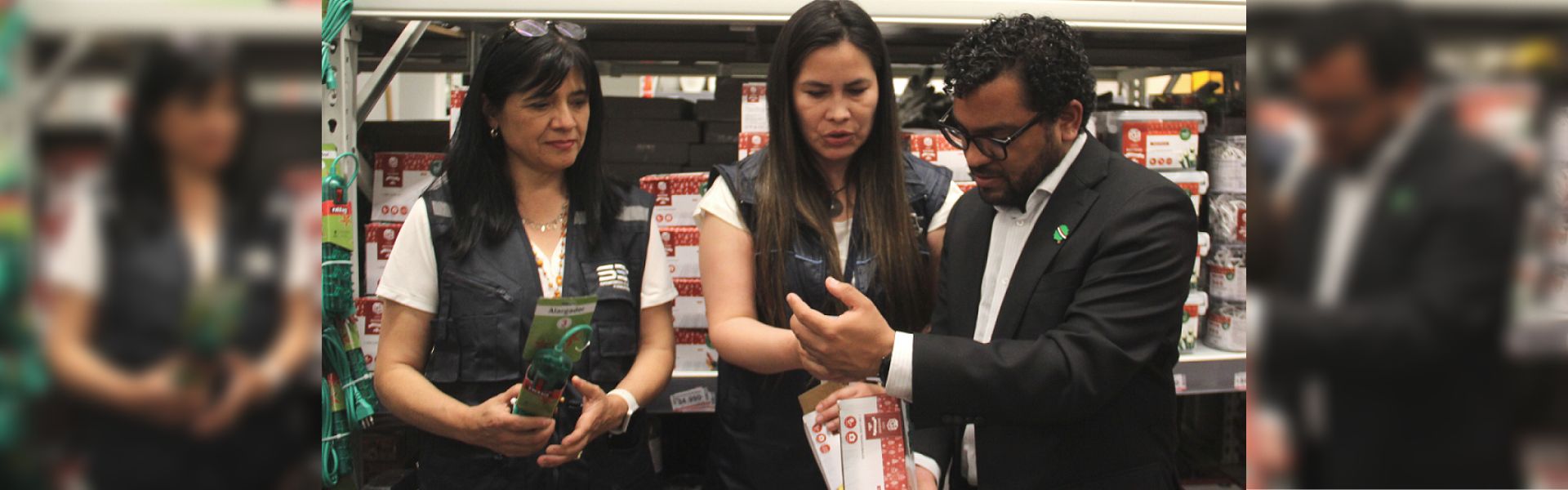 SEC fiscaliza venta de guirnaldas para verificar  que solo se vendan productos certificados