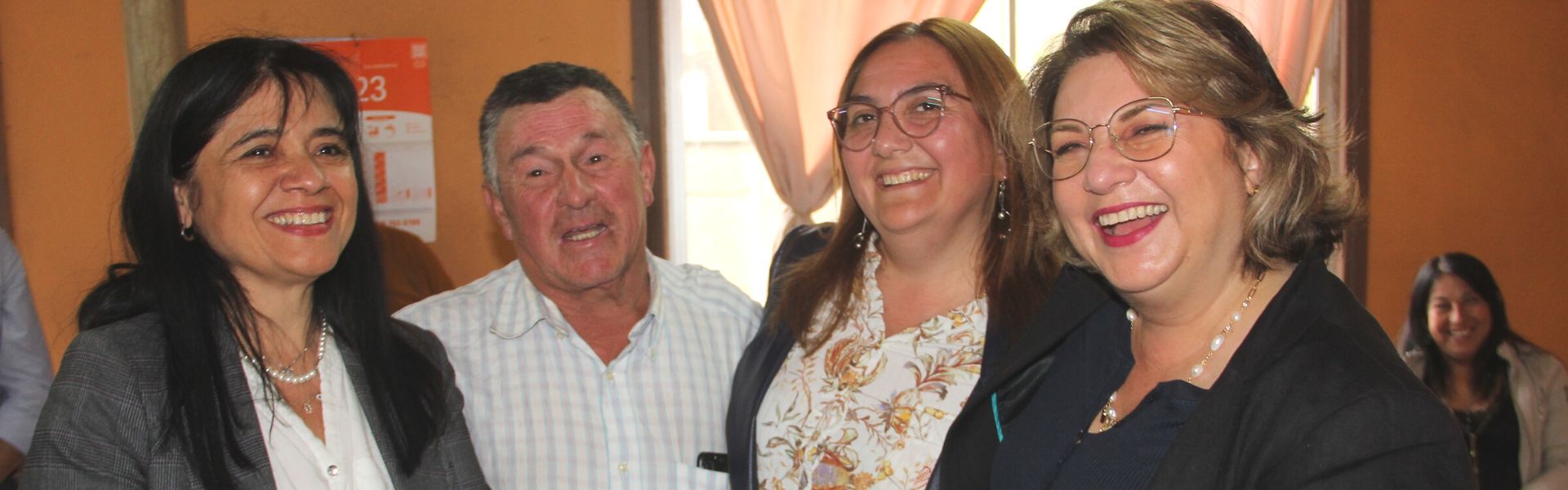 Superintendenta SEC informó a familias de Manchuria que contarán con luz en sus hogares tras una larga espera