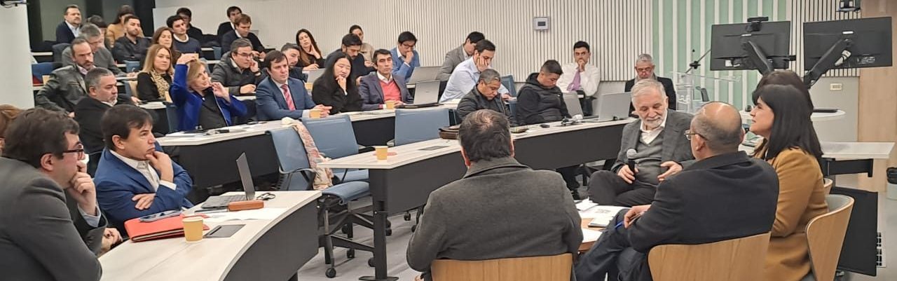 Superintendenta SEC expone en seminario internacional sobre sistemas eléctricos