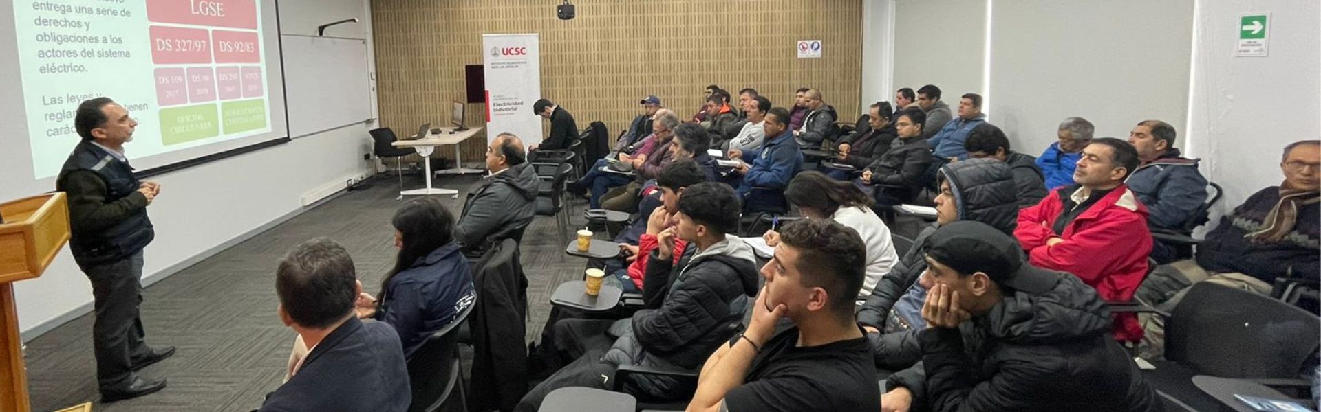 SEC Biobío capacita a Instaladores de Los Ángeles sobre obligación de empresas eléctricas distribuidoras de entregar servicio en zonas de concesión