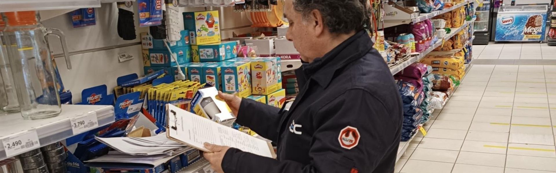 SEC Magallanes fiscaliza que productos a la venta en el comercio de Punta Arenas cuenten con el SELLO SEC