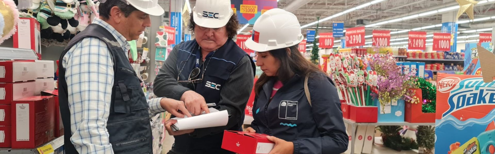 SEC Arica y Parinacota y Seremi de Energía reiteran llamado a comprar sólo luces navideñas certificadas