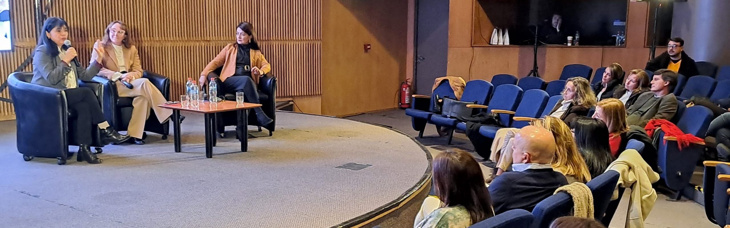 Liderazgo femenino del sector público supera los estándares de los países desarrollados