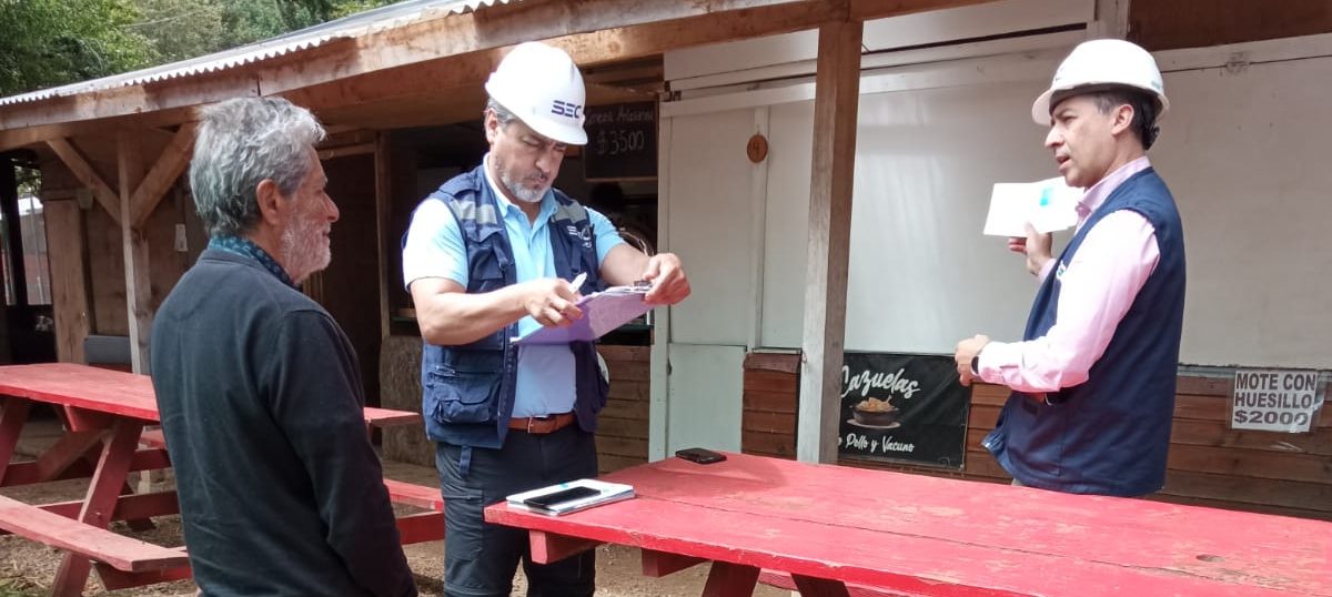 SEC Los Ríos fiscaliza instalaciones de  campings y ferias costumbristas de la zona