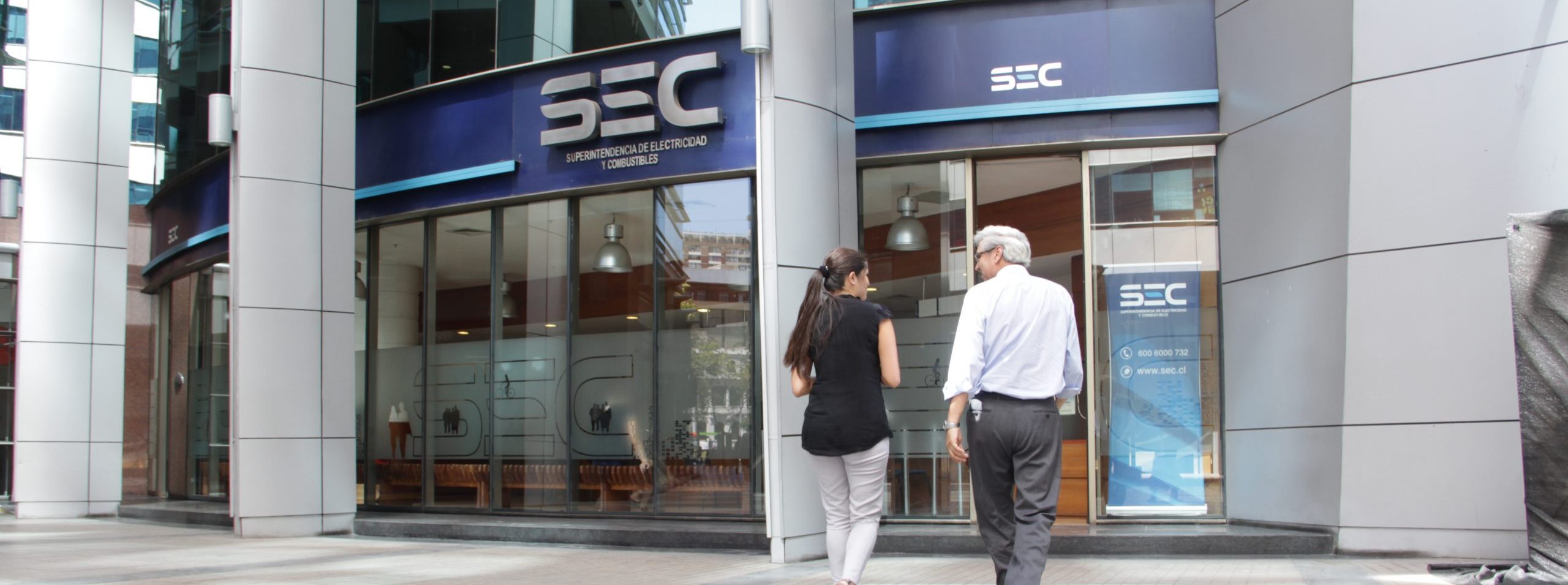 SEC formula cargos a doce empresas por no  responder a electrodependientes durante el 25 de febrero