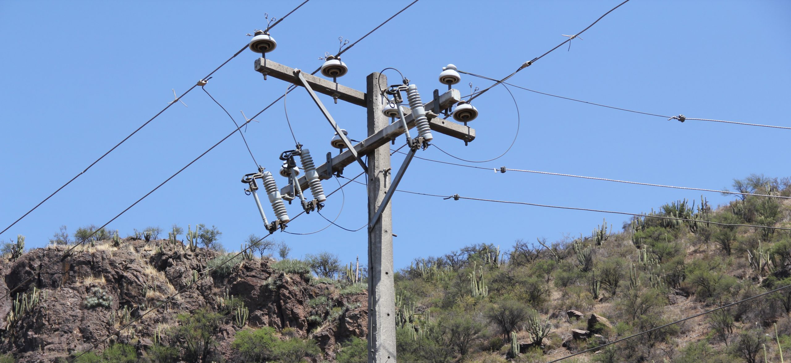 SEC Aysén multa con $10 millones a EDELAYSÉN por demora en conexión eléctrica a vecino