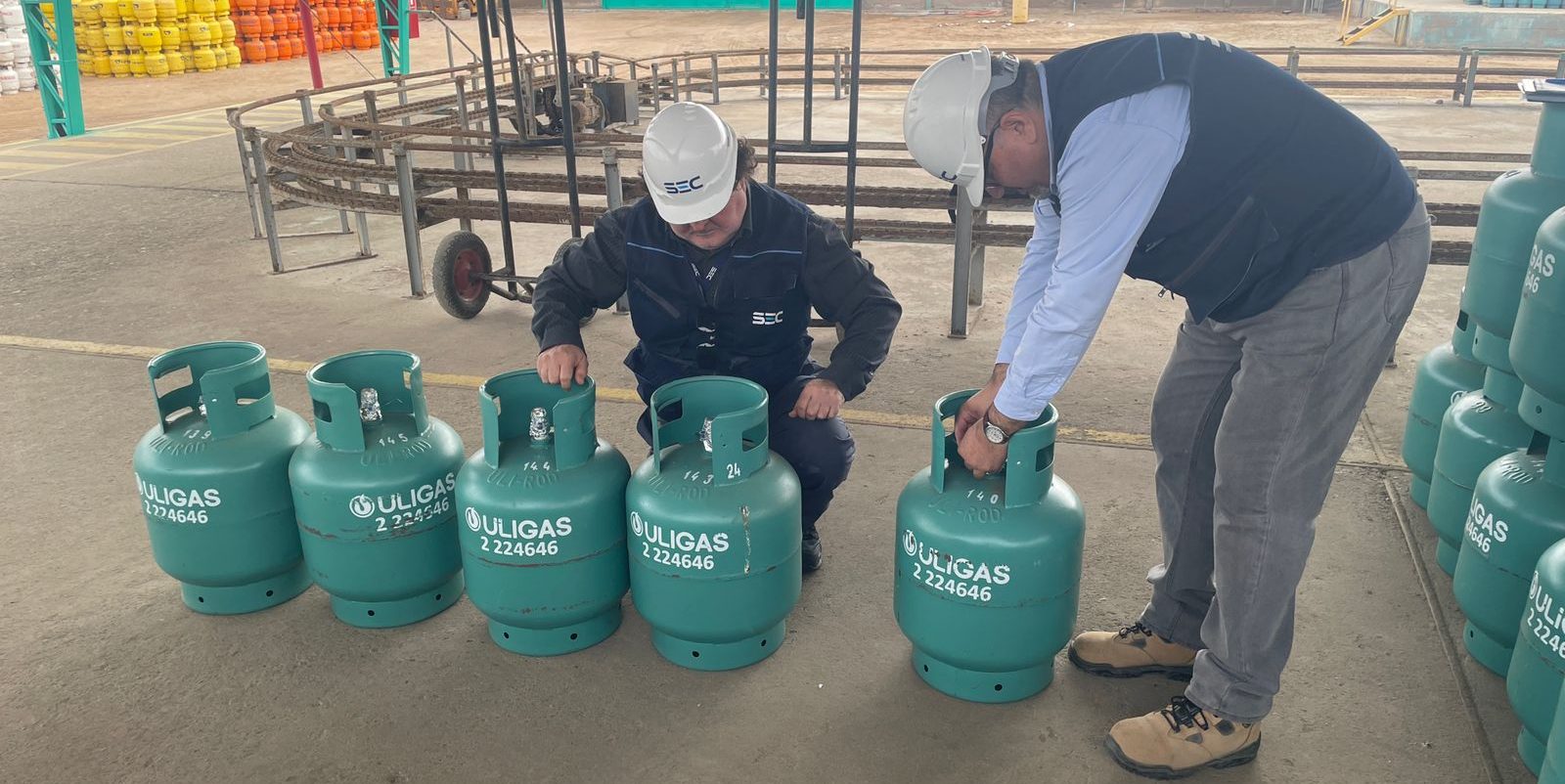 SEC Arica fiscaliza plantas de cilindros de gas licuado para verificar su calidad y seguridad