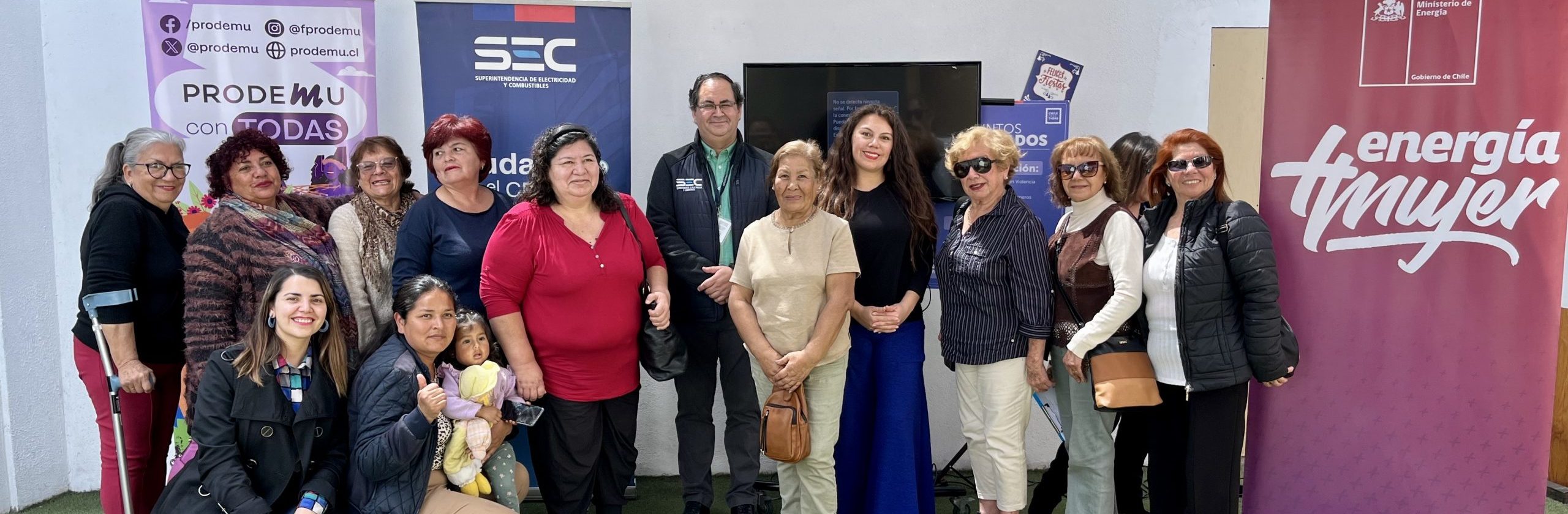 Mujeres se capacitan en energía segura y eficiente en Iquique